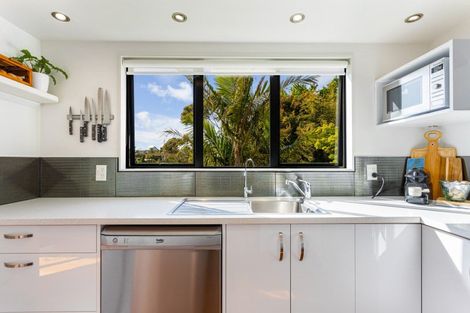 Photo of property in 589f East Coast Road, Browns Bay, Auckland, 0632