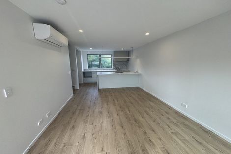 Photo of property in 2/39 Archers Road, Hillcrest, Auckland, 0629