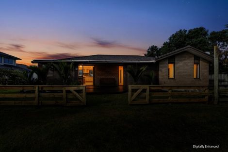 Photo of property in 364 One Tree Point Road, One Tree Point, 0118