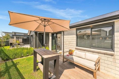 Photo of property in 1 Chrysler Street, Papamoa, 3118