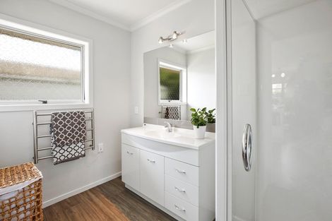 Photo of property in 27 Howden Road, Fairfield, Hamilton, 3214