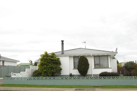 Photo of property in 220 Conyers Street, Strathern, Invercargill, 9812