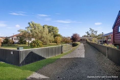 Photo of property in 11 Douglas Road, Amberley, 7410