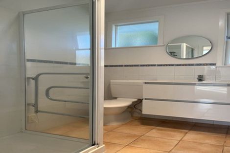 Photo of property in 10a Roseberry Avenue, Birkenhead, Auckland, 0626