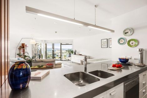 Photo of property in Piermont Apartments, 6e/82 Cable Street, Te Aro, Wellington, 6011