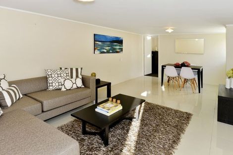 Photo of property in 1/9 Marsh Avenue, Forrest Hill, Auckland, 0620