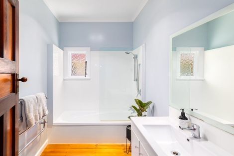 Photo of property in 1/136 North Avon Road, Richmond, Christchurch, 8013