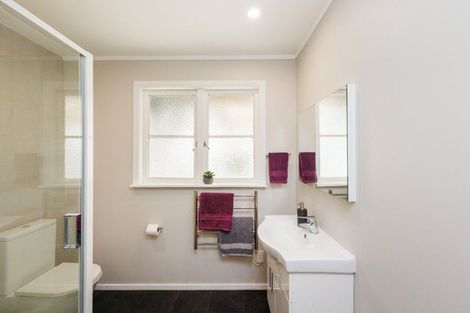 Photo of property in 23 Featherston Street, Takaro, Palmerston North, 4412