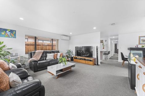 Photo of property in 18 Maadi Place, Papakura, 2110