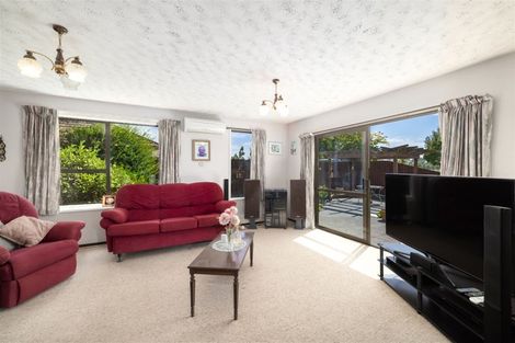 Photo of property in 34 Karnak Crescent, Russley, Christchurch, 8042