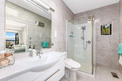 Photo of property in 52 Walter Road, Lowry Bay, Lower Hutt, 5013