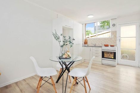 Photo of property in 2/49 Simkin Avenue, St Johns, Auckland, 1072