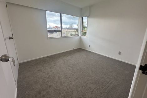 Photo of property in 1/166 Fisher Parade, Farm Cove, Auckland, 2012