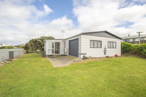 Photo of property in 7 Waiinu Beach Road, Waiinu Beach, Wanganui, 4588