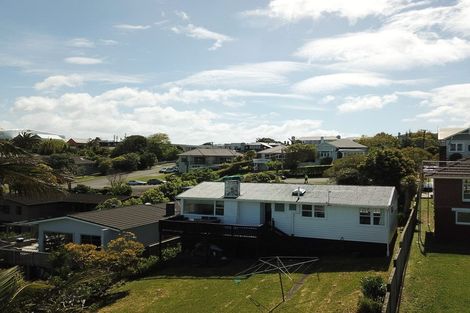 Photo of property in 24 Palmerston Road, Birkenhead, Auckland, 0626
