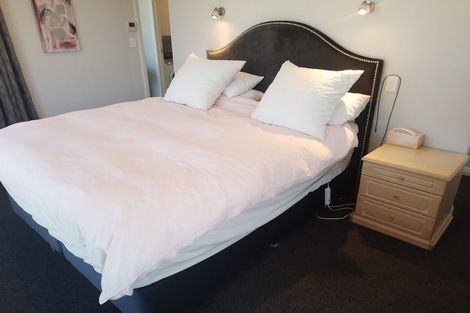 Photo of property in 21 Makura Drive, Papamoa Beach, Papamoa, 3118