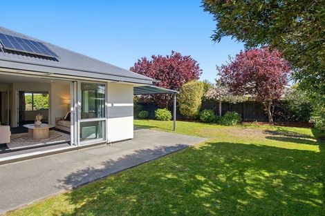 Photo of property in 10 Linkwater Way, Parklands, Christchurch, 8083