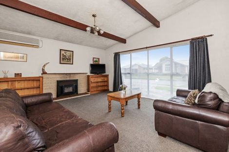 Photo of property in 8 Jeffares Place, Taradale, Napier, 4112