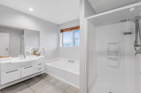 Photo of property in 3 Vasari Grange, Rolleston, 7614