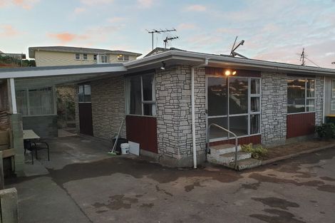 Photo of property in 3/3 Vella Street, Titahi Bay, Porirua, 5022