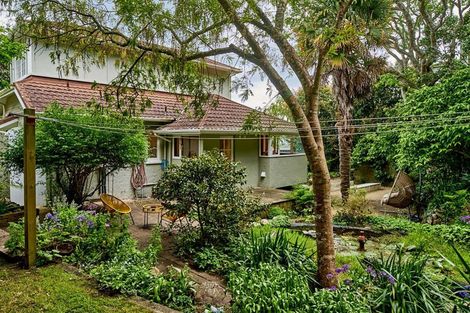 Photo of property in 339 Muritai Road, Eastbourne, Lower Hutt, 5013