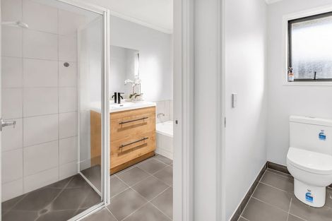 Photo of property in 20 Hoyte Place, Pukehangi, Rotorua, 3015