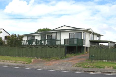 Photo of property in 57 Luckens Road, West Harbour, Auckland, 0618