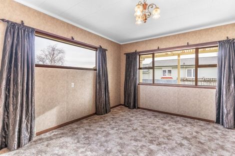 Photo of property in 12 Mackenzie Street, Winton, 9720