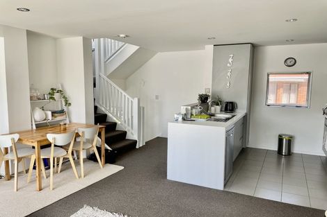 Photo of property in 4/12 Agra Crescent, Khandallah, Wellington, 6035