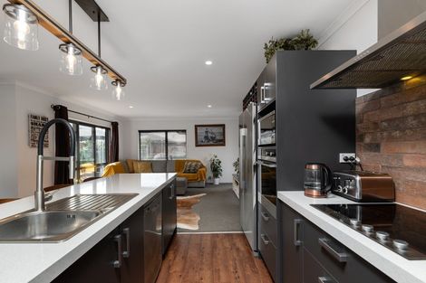 Photo of property in 130 Puhirake Crescent, Pyes Pa, Tauranga, 3112