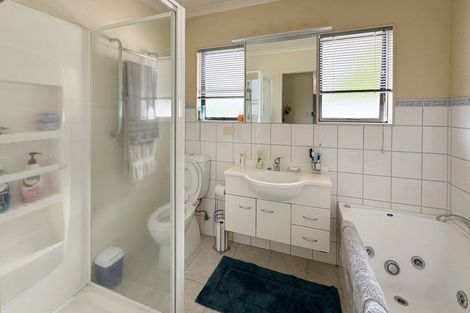 Photo of property in 18a Lavas Place, Mount Wellington, Auckland, 1060