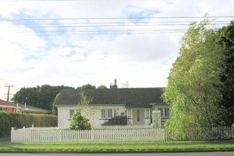 Photo of property in 2/391 West Coast Road, Glen Eden, Auckland, 0602