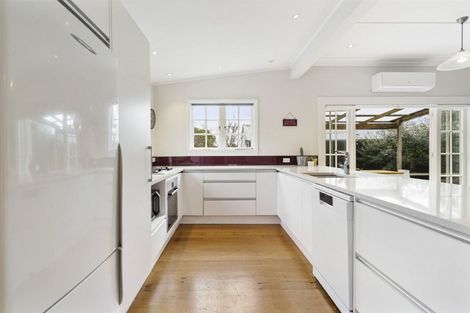 Photo of property in 2/21 Cowper Street, Devonport, Auckland, 0624