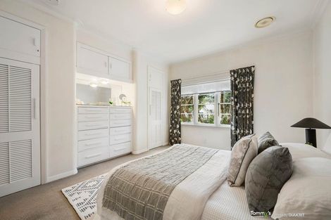 Photo of property in 1 Izard Road, Khandallah, Wellington, 6035