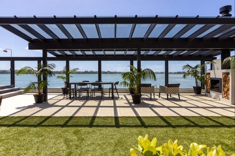 Photo of property in 17 Lansdowne Street, Bayswater, Auckland, 0622