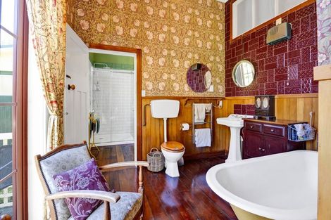 Photo of property in 23 Gibson Place, Patea, 4520