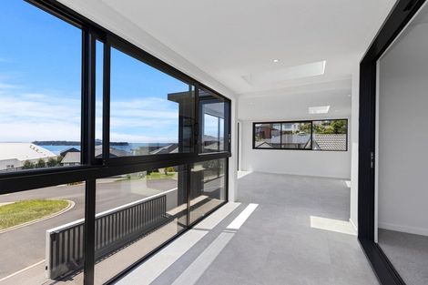 Photo of property in 10 Winspear Place, Omokoroa, 3114