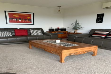Photo of property in 2/22 Mariposa Crescent, Birkenhead, Auckland, 0626
