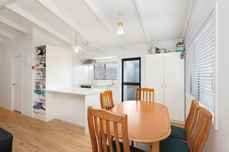 Photo of property in 30a Leo Street, Glen Eden, Auckland, 0602