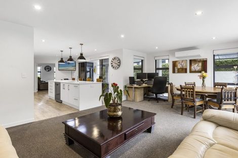 Photo of property in 105 Penetaka Heights, Pyes Pa, Tauranga, 3112