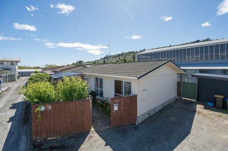Photo of property in 1/18 Parkers Road, Tahunanui, Nelson, 7011