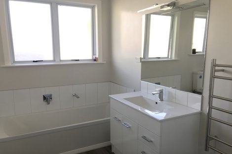 Photo of property in 38 Gloucester Street, Takaro, Palmerston North, 4412