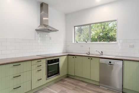 Photo of property in 42 Wyndham Street, Carterton, 5713