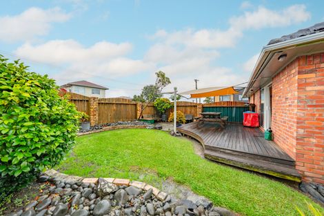 Photo of property in 3 Poto Street, Te Atatu South, Auckland, 0610