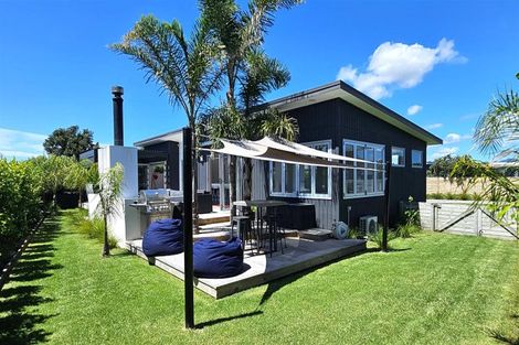 Photo of property in 106 Nikau Close, Matarangi, Whitianga, 3592