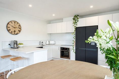 Photo of property in 42 Matipo Road, Mairangi Bay, Auckland, 0630