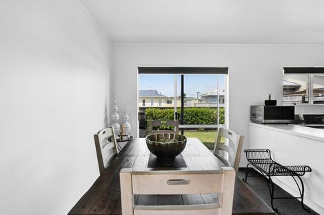 Photo of property in 2/353 Saint Aubyn, Moturoa, New Plymouth, 4310