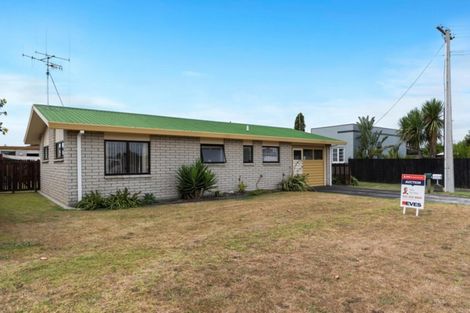 Photo of property in 4 Pemberton Crescent, Greerton, Tauranga, 3112