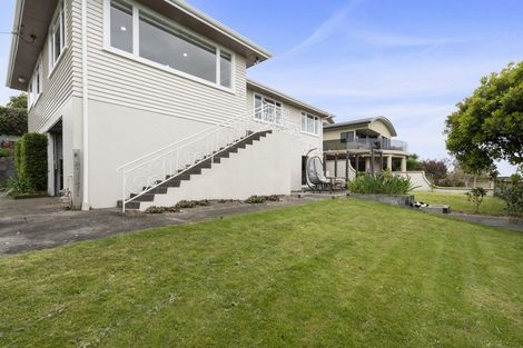 Photo of property in 1 Fairfax Terrace, Frankleigh Park, New Plymouth, 4310
