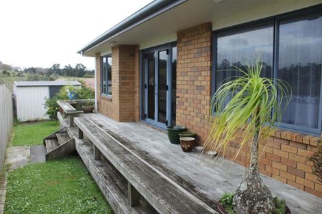 Photo of property in 4a Ash Grove, Maungaturoto, 0520